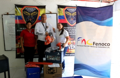 Fenoco entrega kit de atención a emergencias al Cuerpo de Bomberos Voluntarios de Sevilla en Zona Bananera